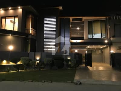 7.5 MARLA BRAND NEW FULLY FURNISHED HOUSE AVAILABLE FOR SALE