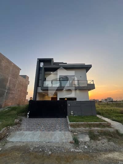 5 Marla Single Unit Sun-Facing Corner House with Extra Land for Sale in F Block, Multi Gardens B-17 Islamabad