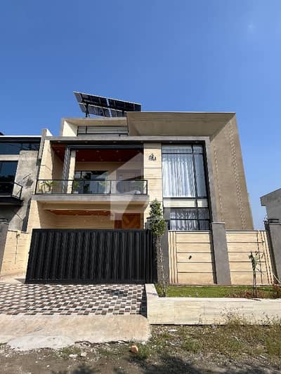 10 Marla Park Facing Double Unit House For Sale In Block B Multi Gardens B-17 Islamabad