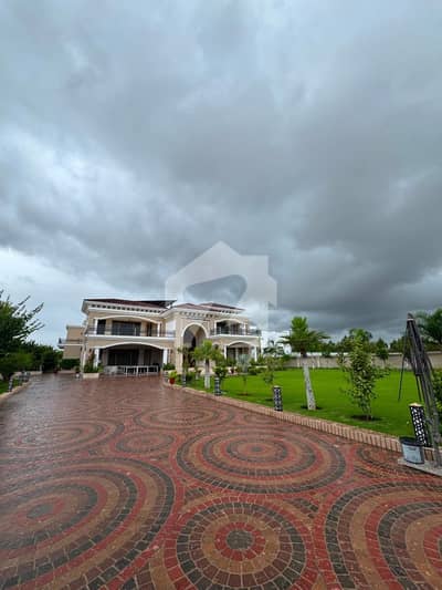 GULBERG GREENS ISLAMABAD  A BLOCK 5 KANAL FULL LUXURY DESIGNER FARM HOUSE FOR SALE