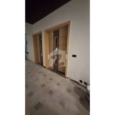 ایف ۔ 10/4 ایف ۔ 10,اسلام آباد میں 8 کمروں کا 1 کنال مکان 12.0 لاکھ میں کرایہ پر دستیاب ہے۔