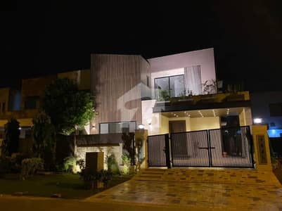 BEAUTIFUL 10 MARLA HOUSE AVABILE FOR SALL DHA PHASE 5