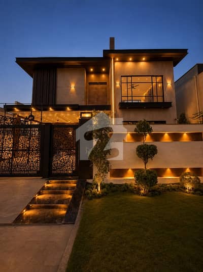 گرین سٹی لاہور میں 5 کمروں کا 1 کنال مکان 9.95 کروڑ میں برائے فروخت۔