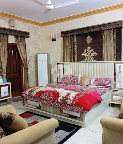 Prime Location Gulshan-e-Iqbal - Block 7 House Sized 700 Square Yards Prime Location Gulshan-e-Iqbal - Block 7 House Sized 700 Square Yards