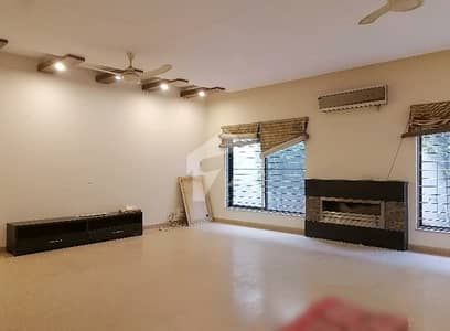 20 Marla 5 Bedrooms House For Rent In DHA Phase 3 Lahore.