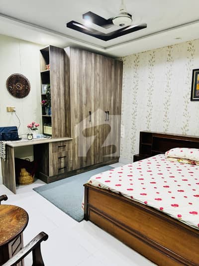 Allama Iqbal Town 5 Marla Portion Available For Rent