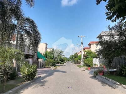 Property For sale In Askari 11 - Sector B Lahore Is Available Under Rs. 52000000 Property For sale In Askari 11 - Sector B Lahore Is Available Under Rs. 52000000