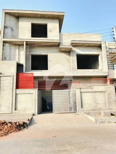 فاطمہ جناح ٹاؤن ۔ بلاک اے فاطمہ جناح ٹاؤن,ملتان میں 4 کمروں کا 5 مرلہ مکان 1.5 کروڑ میں برائے فروخت۔