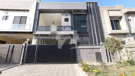 ( Personal House ) 8 Marla ( 30*60 ) Double Unit Designer House Available. For Sale in Faisal Margalla City ( FMC ) Islamabad.