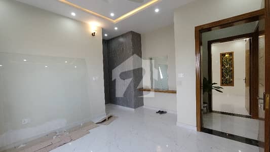 In G-9/4 House For Sale Sized 1500 Square Feet