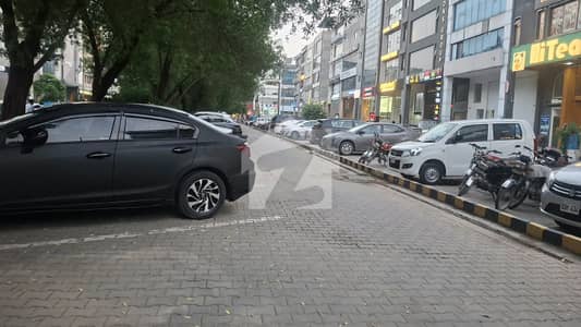 8 Marla Commercial Plaza With Lift For Sale | Facing Parking | Monthly Rental Value PKR 1,250,000 In DHA Lahore Phase 5 CCA