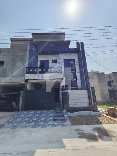 جوبلی ٹاؤن ۔ بلاک ای جوبلی ٹاؤن,لاہور میں 5 کمروں کا 5 مرلہ مکان 2.88 کروڑ میں برائے فروخت۔