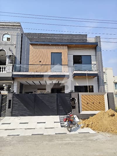 ایل ڈی اے ایوینیو ۔ بلاک جے ایل ڈی اے ایوینیو,لاہور میں 6 کمروں کا 10 مرلہ مکان 4.6 کروڑ میں برائے فروخت۔ ایل ڈی اے ایوینیو ۔ بلاک جے ایل ڈی اے ایوینیو,لاہور میں 6 کمروں کا 10 مرلہ مکان 4.6 کروڑ میں برائے فروخت۔