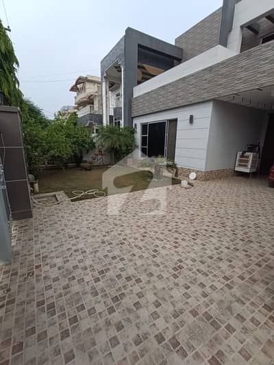 1 KANAL BEAUTIFUL HOUSE AVAILABLE FOR SALE IN JOHAR TOWN 1 KANAL BEAUTIFUL HOUSE AVAILABLE FOR SALE IN JOHAR TOWN