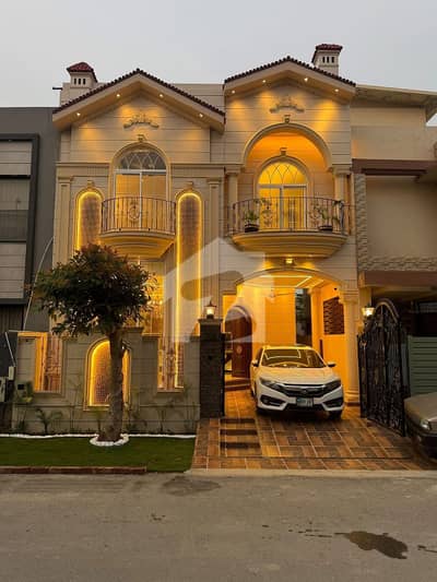 Beautiful Upper Portion 5 Marla Independent House in 9 Town DHA Lahore