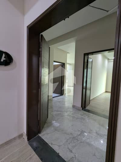 3 Bed Flat In Prime Location Of Sec B