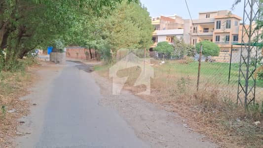 1 Kanal Corner Commercial Plot Ideal for Plaza or Commercial Project Main Road Front