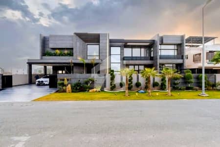 ULTRA-LUXURY FURNISHED 2 KANAL HOUSE FOR SALE IN MODEL TOWN P BLOCK | MAIN ROAD LOCATION | NEAR COMMERCIAL LINK ROAD | ONE-ROOM BASEMENT | SLIGHTLY USED HOUSE | PRIME LOCATION