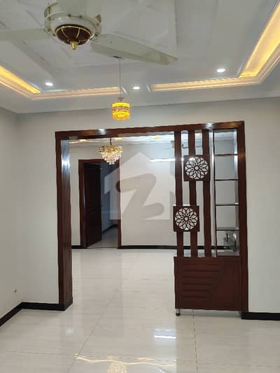 جناح گارڈنز فیز 1 جناح گارڈنز,ایف ای سی ایچ ایس,اسلام آباد میں 5 کمروں کا 7 مرلہ مکان 3.85 کروڑ میں برائے فروخت۔