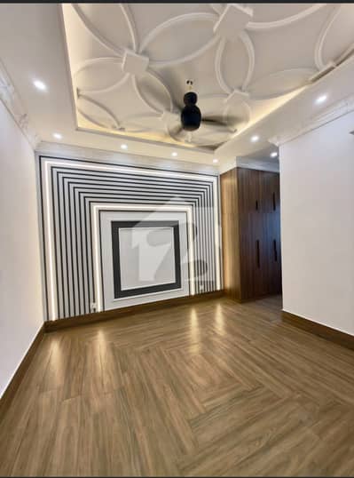 8 MARLA BRAND NEW ULTRA MODREN D/UNITE HOUSE IN DHA PHASE 4 8 MARLA BRAND NEW ULTRA MODREN D/UNITE HOUSE IN DHA PHASE 4