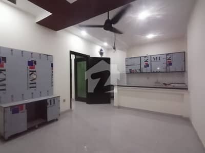 جوبلی ٹاؤن لاہور میں 1 کمرے کا 2 مرلہ فلیٹ 75.0 لاکھ میں برائے فروخت۔