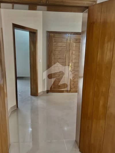 5 BED BUEETIFUL HOUSE IN ASKARI 10 SECTOR F