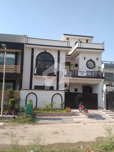 Beautiful House For Sale 3060. E Block Double Storey Double Unit House