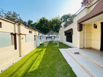 FOR SALE 2 Kanal Corner Double Storey CDA Transfer F_7/4