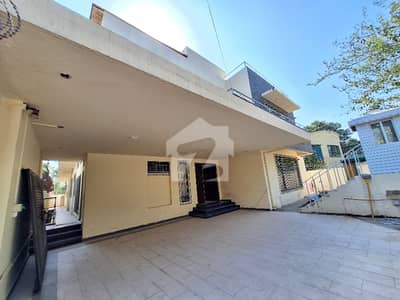 F7 Beautiful House Available For Rent F7 Beautiful House Available For Rent
