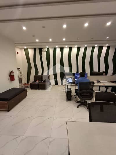 8 Marla 4th Floor On Excellent Location 8 Marla 4th Floor On Excellent Location