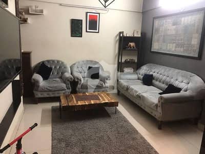 3 Bed DD, 2nd Floor, Road Side , Main Disco