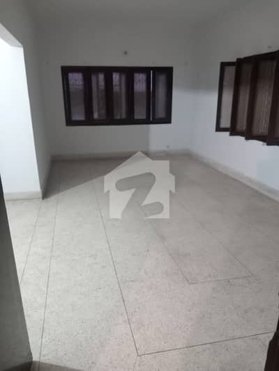 200 Square Yards House Available For sell In Gulshan-E-Iqbal Block 4A