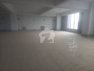 1st Floor 400 sqyd Available for Commercial use