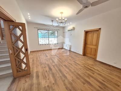 F6 Beautiful House Available For Rent