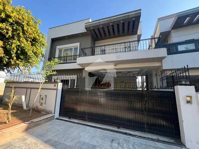 10 Marla House Available For Sale In Bahria Enclave Islamabad