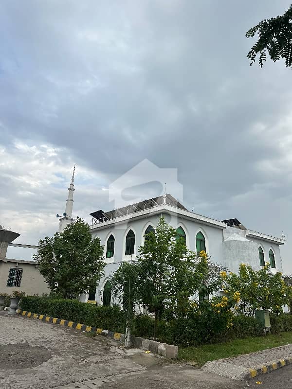 پی ایچ اے ایف آفیسرز ریزڈینسیا کوری روڈ,اسلام آباد میں 7 کمروں کا 1 کنال مکان 8.85 کروڑ میں برائے فروخت۔ پی ایچ اے ایف آفیسرز ریزڈینسیا کوری روڈ,اسلام آباد میں 7 کمروں کا 1 کنال مکان 8.85 کروڑ میں برائے فروخت۔