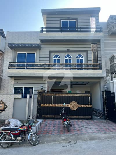 8 MARLA BRAND NEW (CDA APPROVED) HOUSE FOR SALE