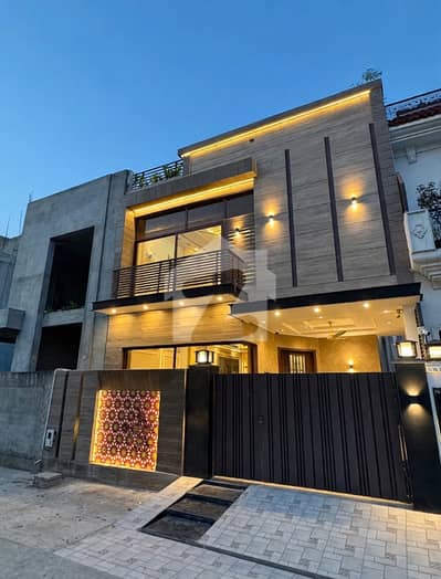 5 Marla Owner Build House For Sale in DHA 9-Town Sector C Lhr 5 Marla Owner Build House For Sale in DHA 9-Town Sector C Lhr