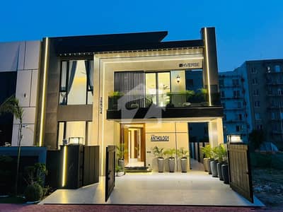بحریہ ٹاؤن سیکٹر ای بحریہ ٹاؤن,لاہور میں 5 کمروں کا 10 مرلہ مکان 5.9 کروڑ میں برائے فروخت۔