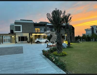 GULBERG GREENS, ISLAMABAD C BLOCK 5 KANAL CORNER FARMHOUSE FOR SALE