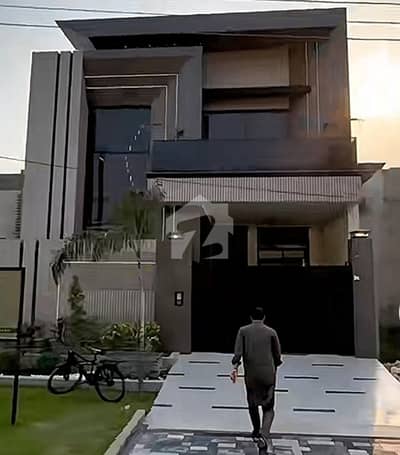 فیصل ہلز اسلام آباد میں 4 کمروں کا 5 مرلہ مکان 2.15 کروڑ میں برائے فروخت۔
