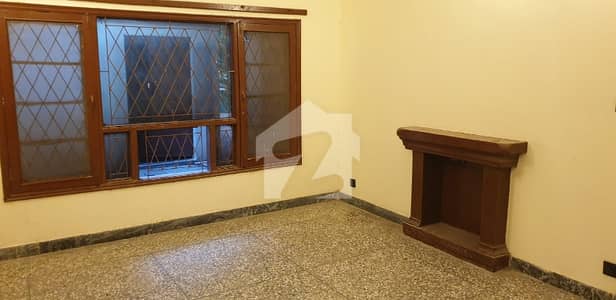 1 Kanal Upper Portion For rent In F-10