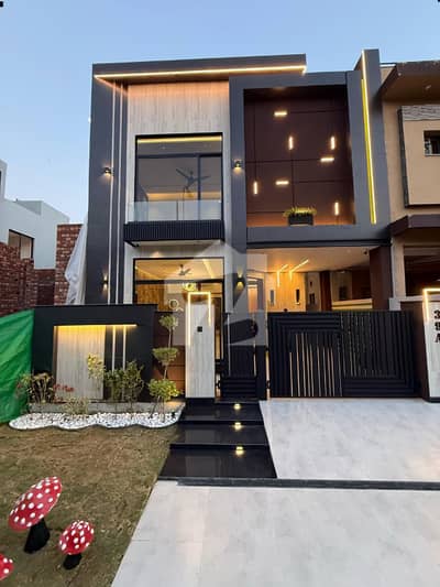 5 MARLA ELEGANT AND FULLY MAINTAINED BUNGALOW IS AVAILABLE IN THE BEST BLOCK OF DHA LAHORE.