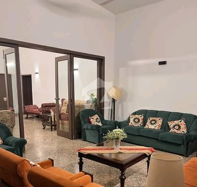 House Of 2000 Square Yards In F-8/2 Is Available