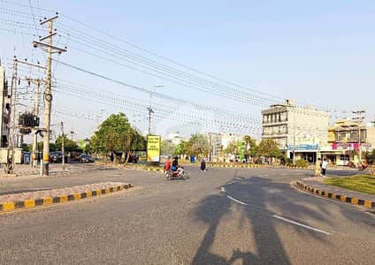 Main Double Road 10 Marla Residential Plot Is Available In Central Park - Block F