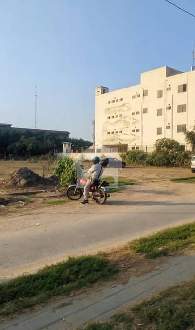 7 Kanal Open Plot Main Boulevard Sabzazar Scheme
