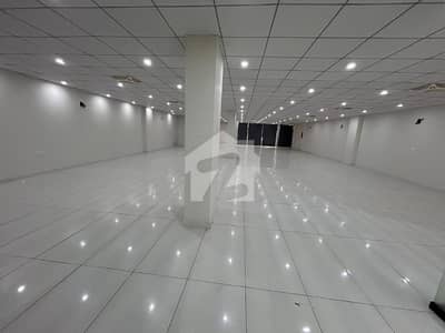 جی ۔ 8 مرکز جی ۔ 8,اسلام آباد میں 16 مرلہ Studio دفتر 8.0 لاکھ میں کرایہ پر دستیاب ہے۔