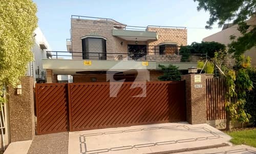 ڈی ایچ اے فیز 3 - بلاک ڈبلیو ڈی ایچ اے فیز 3,ڈی ایچ اے ڈیفینس,لاہور میں 5 کمروں کا 1 کنال مکان 8.25 کروڑ میں برائے فروخت۔