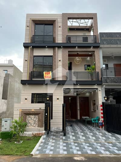 5 Marla House In Park View City For sale At Good Location 5 Marla House In Park View City For sale At Good Location