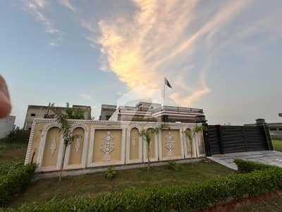 1 Kanal Single-Storey Used House For Sale Nishat on 50ft Road Block, Chinar Bagh
